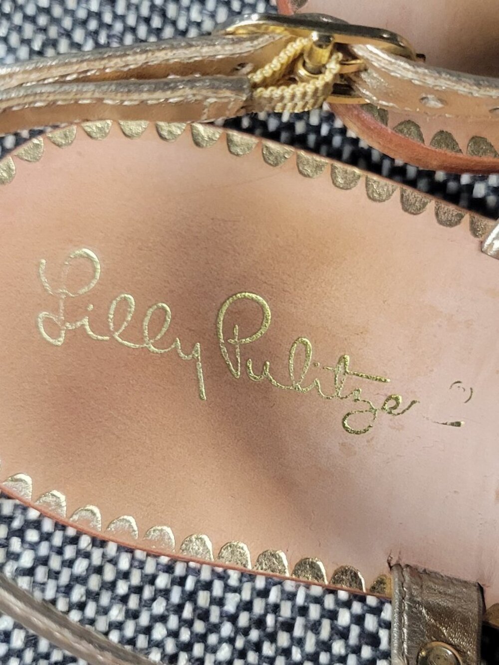 Lilly Pulitzer Gold Leather Studded T Strap Sandals Women's Size 6 - Picture 6 of 11
